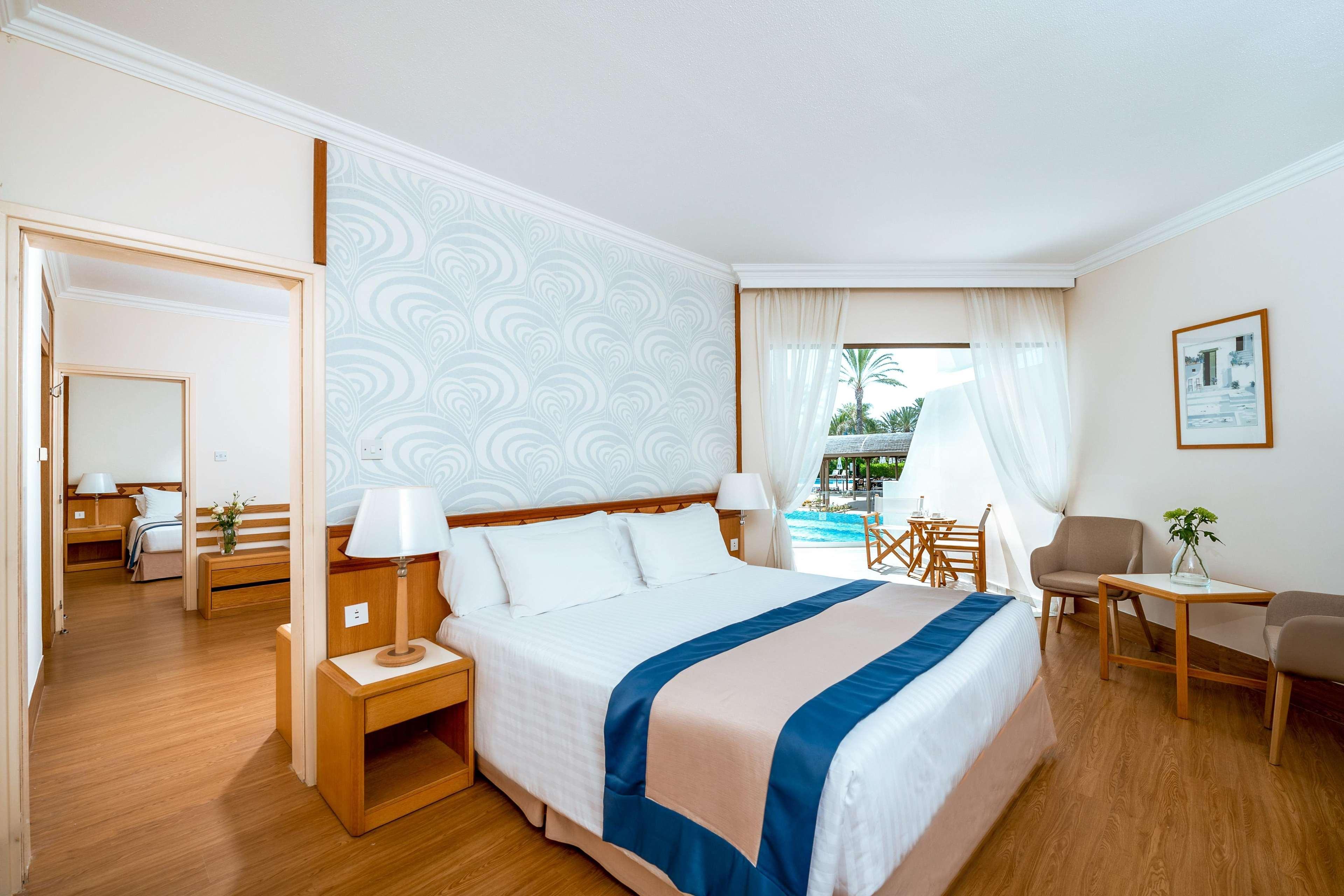 คอนสแตนทิโน บรอส เอเทนา บีช โฮเต็ล Hotel Geroskipou ภายนอก รูปภาพ